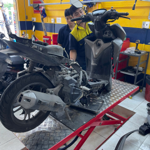 Bảo Dưỡng Vario Toàn Diện – Thay Nhớt, Kiểm Tra Phanh, Lọc Gió,...